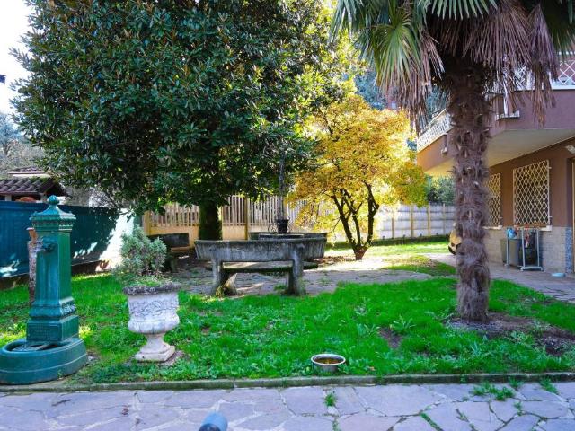 Villa Indipendente in vendita a Pieve Emanuele, Lombardia