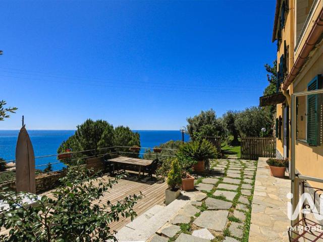 Villa Indipendente in vendita a Pieve Ligure, Liguria