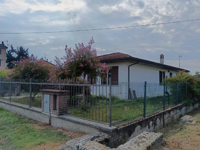 Villa Indipendente in vendita a Casoni, Pieve Porto Morone