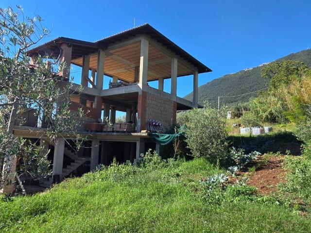 Villa Indipendente in vendita a Piglio, Lazio