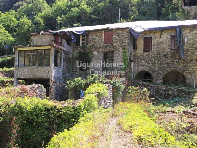 Villa Indipendente in vendita a Castel Vittorio, Liguria