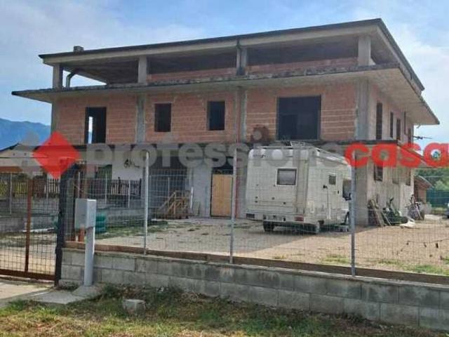 Villa Indipendente in vendita a Pignataro Interamna, Lazio