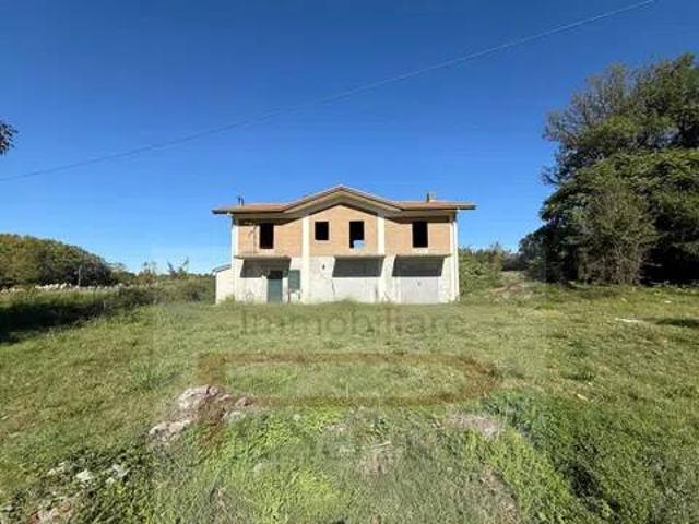 Villa Indipendente in vendita a Cassino, Lazio