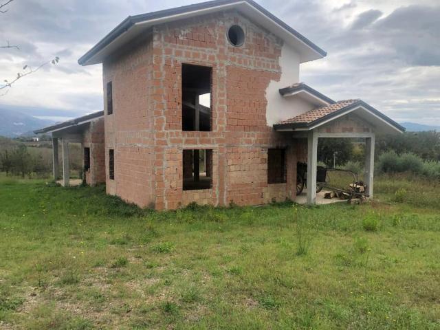 Villa Indipendente in vendita a Pignataro Interamna, Frosinone