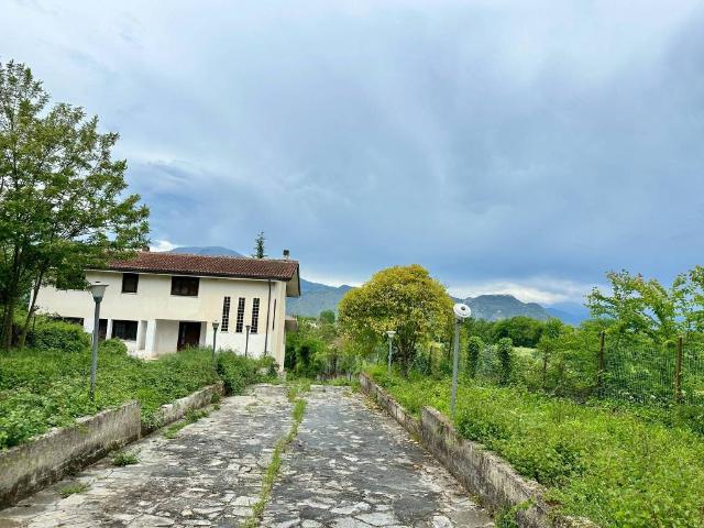 Villa Indipendente in vendita a Pignataro Interamna, Frosinone