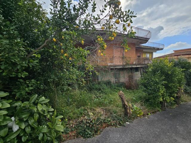 Villa Indipendente in vendita a Pignataro Maggiore, Campania