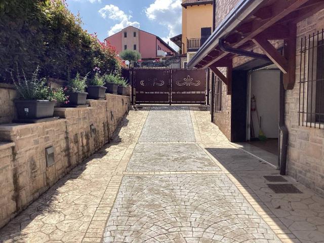 Villa Indipendente in vendita a Pignola, Basilicata