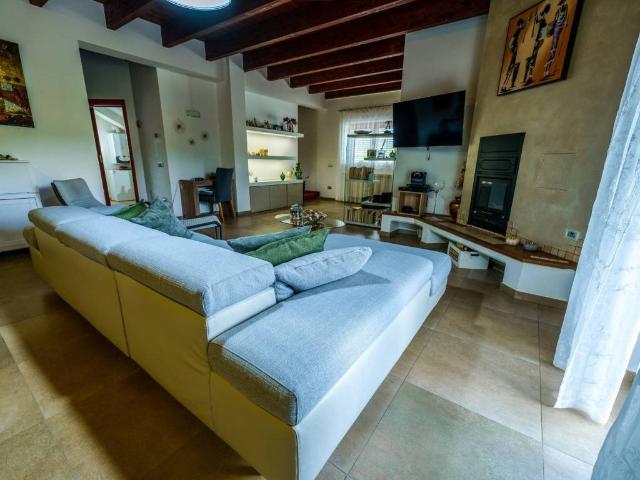 Villa Indipendente in vendita a Pignola, Basilicata