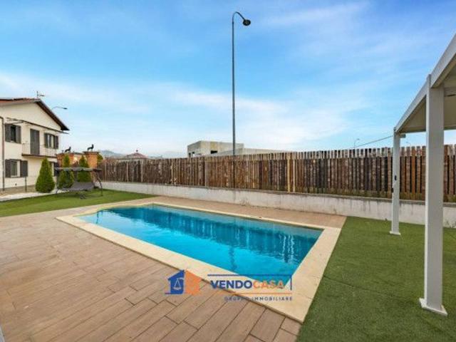 Villa Indipendente in vendita a San Luigi, Piemonte