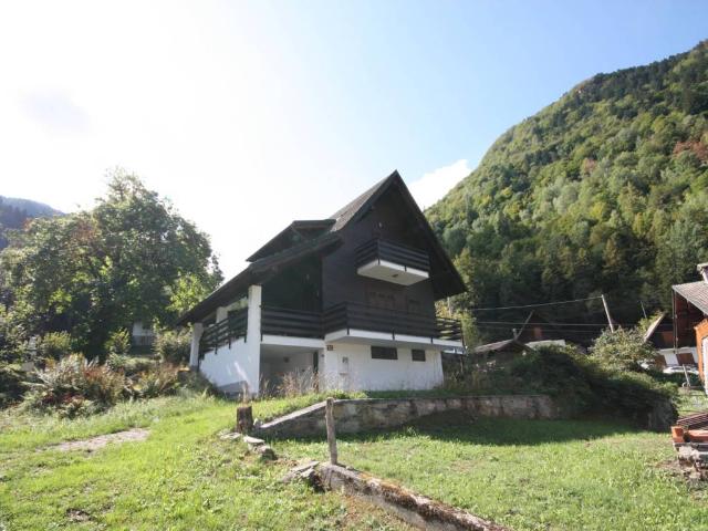 Villa Indipendente in vendita a Piedimeggiana, Piode