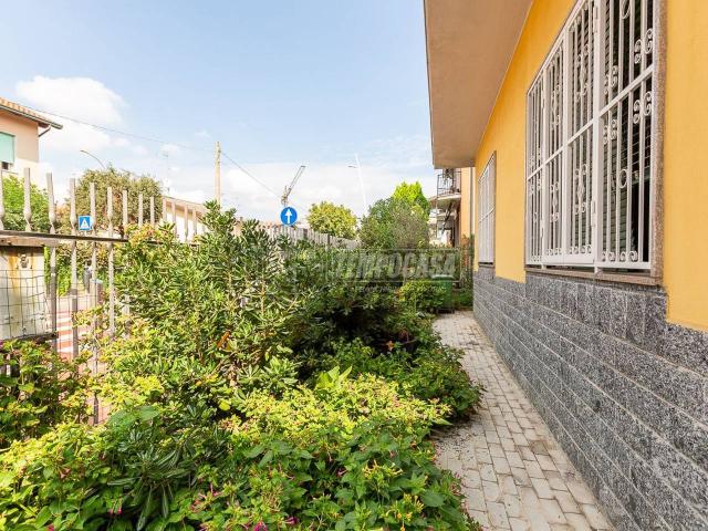 Villa Indipendente in vendita a Seggiano, Pioltello