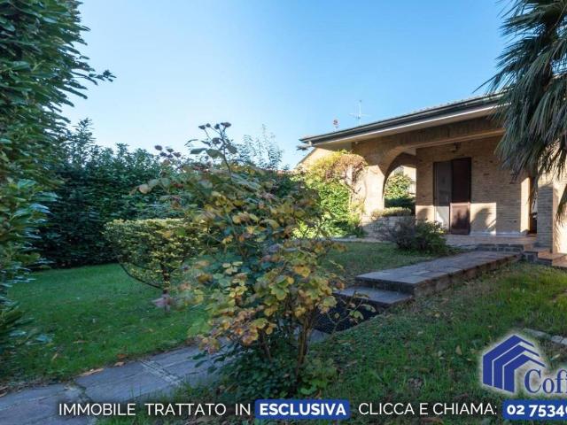 Villa Indipendente in vendita a Molino Ortolina, Pioltello