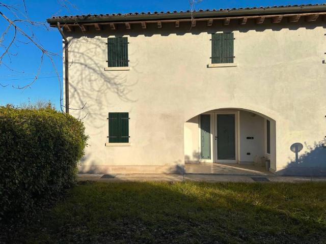 Villa Indipendente in vendita a Piombino Dese, Veneto