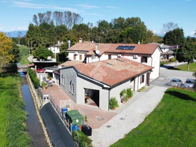 Villa Indipendente in vendita a Piombino Dese, Veneto