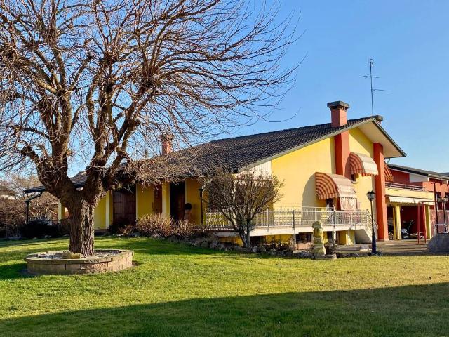 Villa Indipendente in vendita a Piombino Dese, Veneto