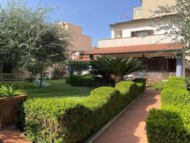 Villa Indipendente in vendita a Piombino, Toscana