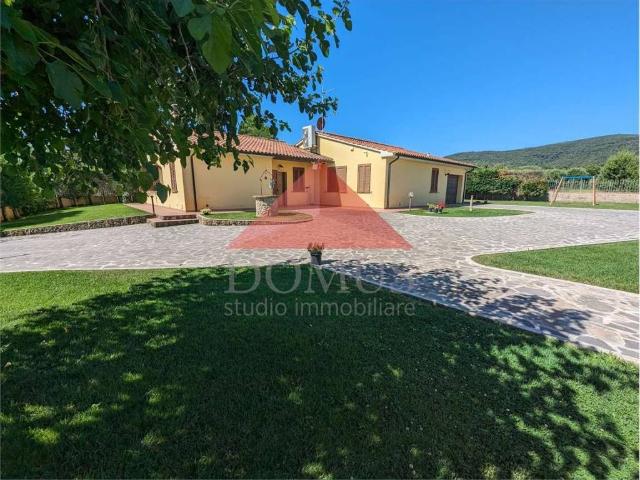 Villa Indipendente in vendita a Piombino, Toscana