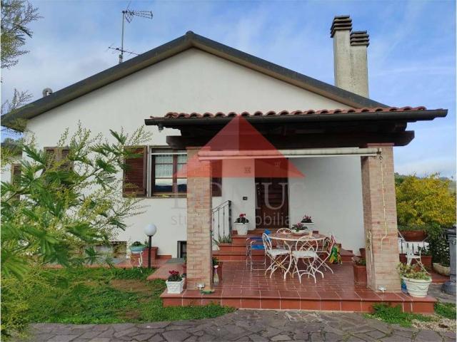 Villa Indipendente in vendita a Piombino, Toscana