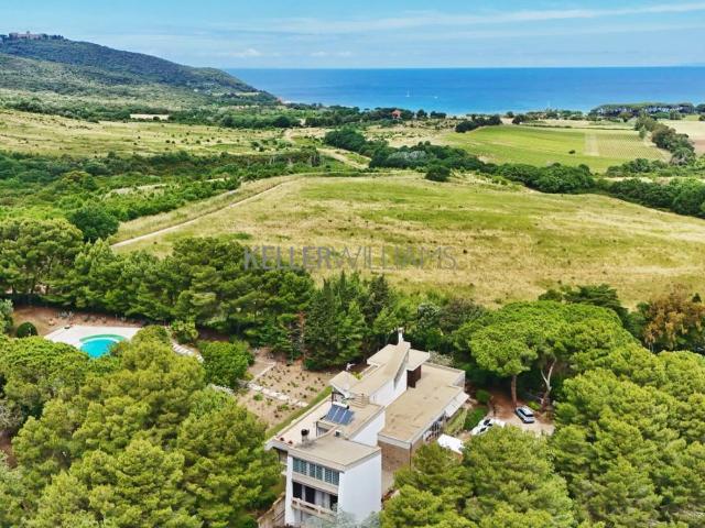 Villa Indipendente in vendita a Populonia Stazione, Piombino