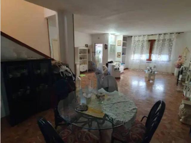 Villa Indipendente in vendita a Montemazzano, Piombino