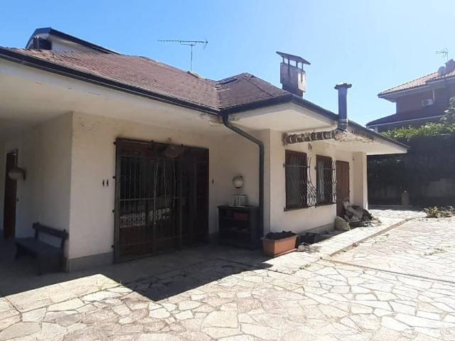 Villa Indipendente in vendita a Piossasco, Torino