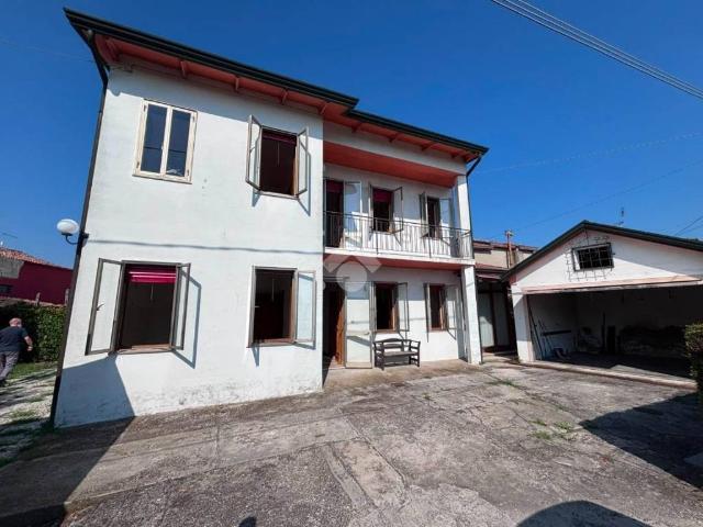 Villa Indipendente in vendita a Piove Di Sacco, Veneto