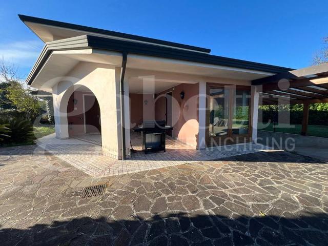 Villa Indipendente in vendita a Arzerello, Piove di Sacco