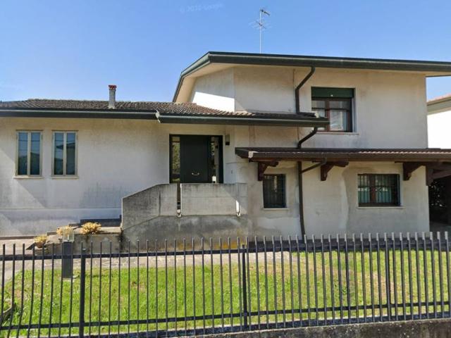 Villa Indipendente in vendita a Piove Di Sacco, Veneto