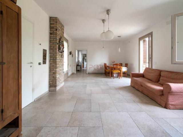 Villa Indipendente in vendita a Corte, Piove Di Sacco