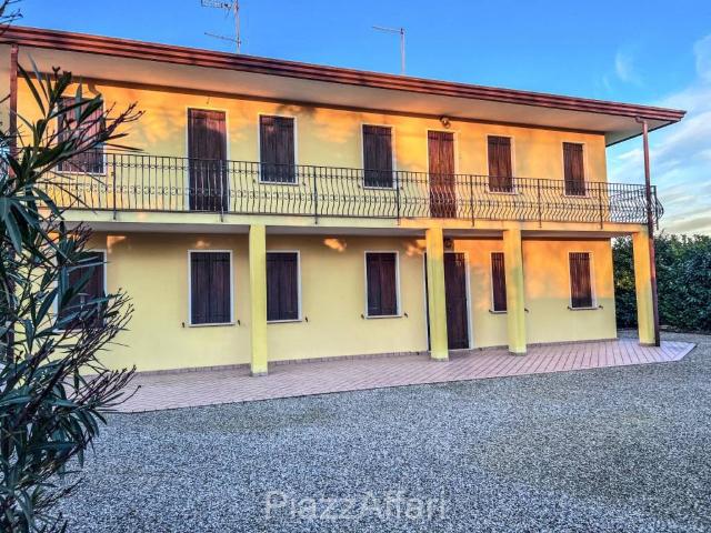 Villa Indipendente in vendita a Piove Di Sacco, Veneto