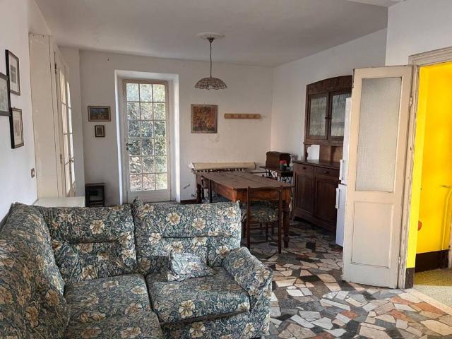 Villa Indipendente in vendita a Piozzano, Reggio Emilia
