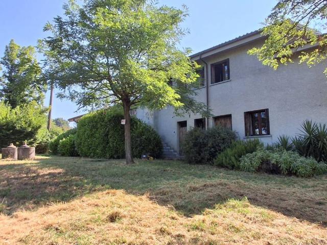 Villa Indipendente in vendita a Piozzano, Reggio Emilia