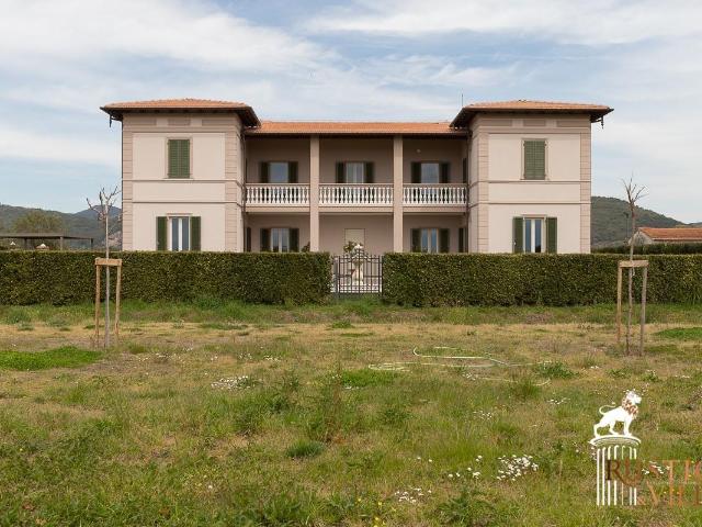 Villa Indipendente in vendita a Porta a Lucca, Pisa