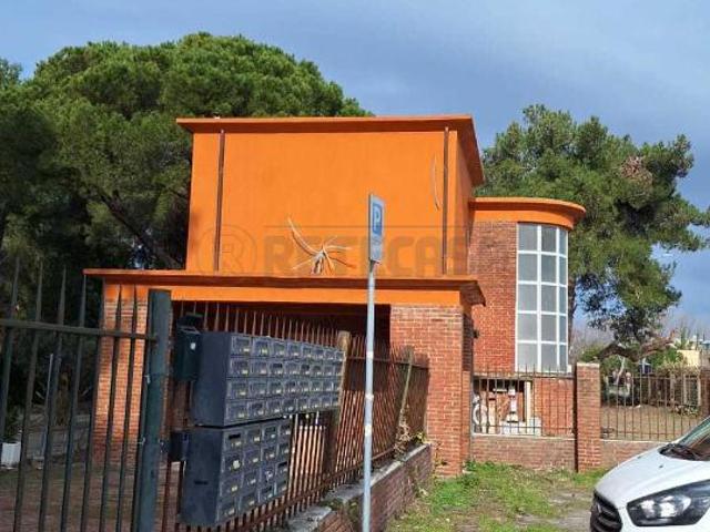 Villa Indipendente in vendita a Calambrone, Pisa