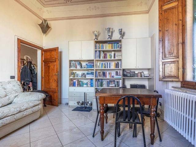 Villa Indipendente in vendita a Marina di Pisa, Pisa