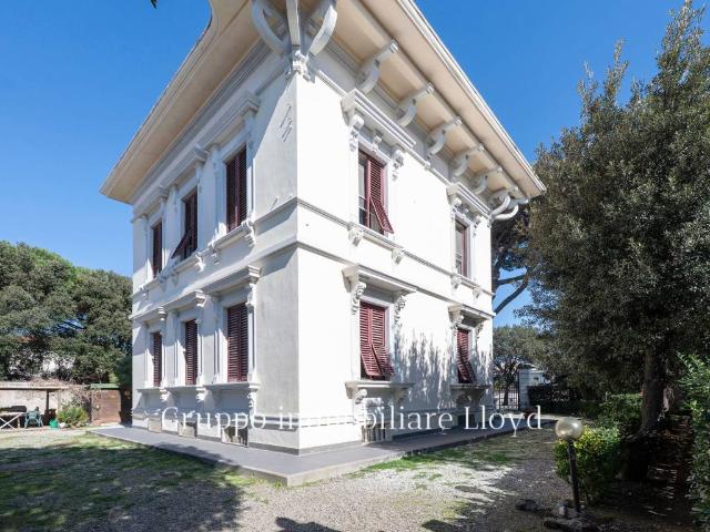 Villa Indipendente in vendita a Marina di Pisa, Pisa