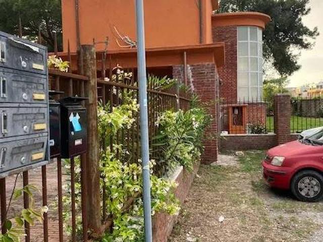 Villa Indipendente in vendita a Calambrone, Pisa
