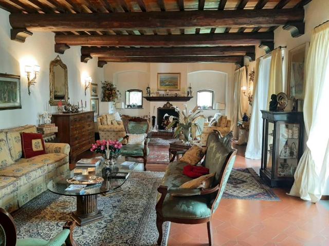 Villa Indipendente in vendita a Porta a Lucca, Pisa