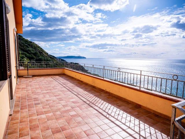 Villa Indipendente in vendita a Pisciotta, Campania