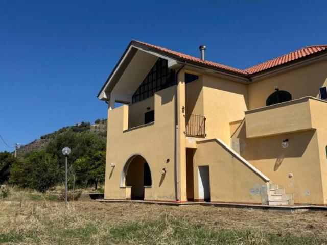 Villa Indipendente in vendita a Pisciotta, Campania