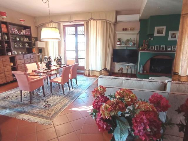 Villa Indipendente in vendita a Nespolo, Pistoia