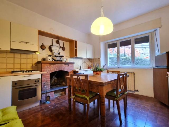Villa Indipendente in vendita a Pistoia, Toscana
