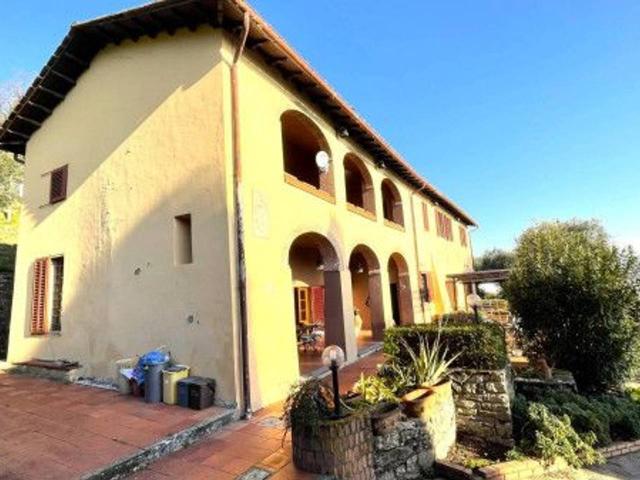 Villa Indipendente in vendita a Pistoia, Toscana