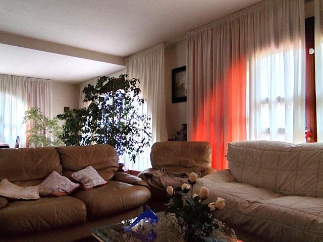 Villa Indipendente in vendita a Pistoia, Toscana