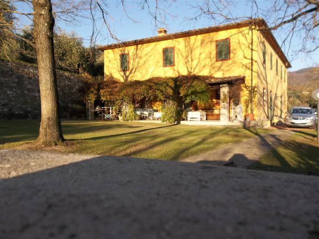 Villa Indipendente in vendita a Chiesina Montalese, Pistoia