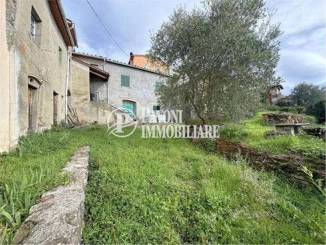 Villa Indipendente in vendita a Pistoia, Toscana