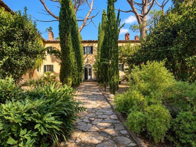 Villa Indipendente in vendita a Candeglia, Pistoia