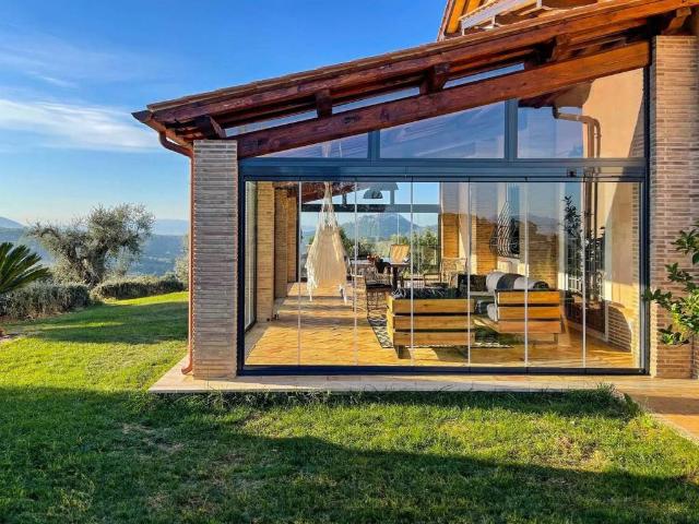 Villa Indipendente in vendita a Barile, Pistoia