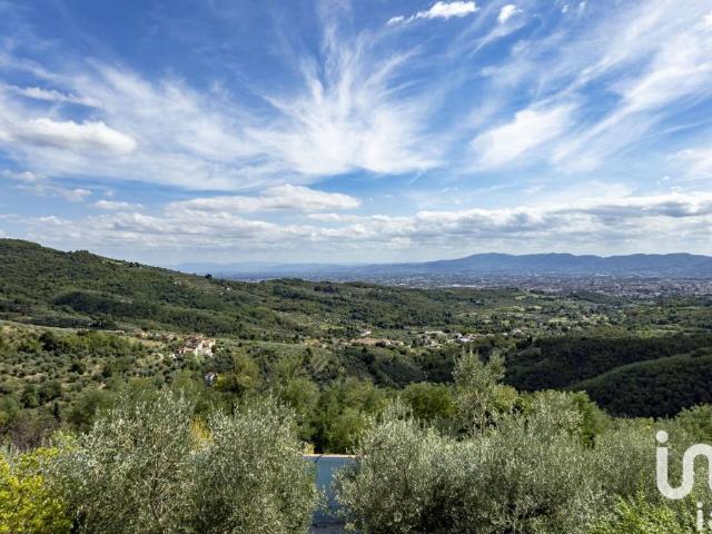 Villa Indipendente in vendita a Pistoia, Toscana