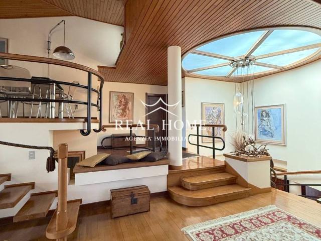 Villa Indipendente in vendita a Pistoia, Toscana